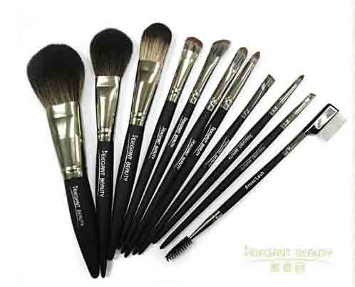 如何用化妝刷畫出立體妝容呢？