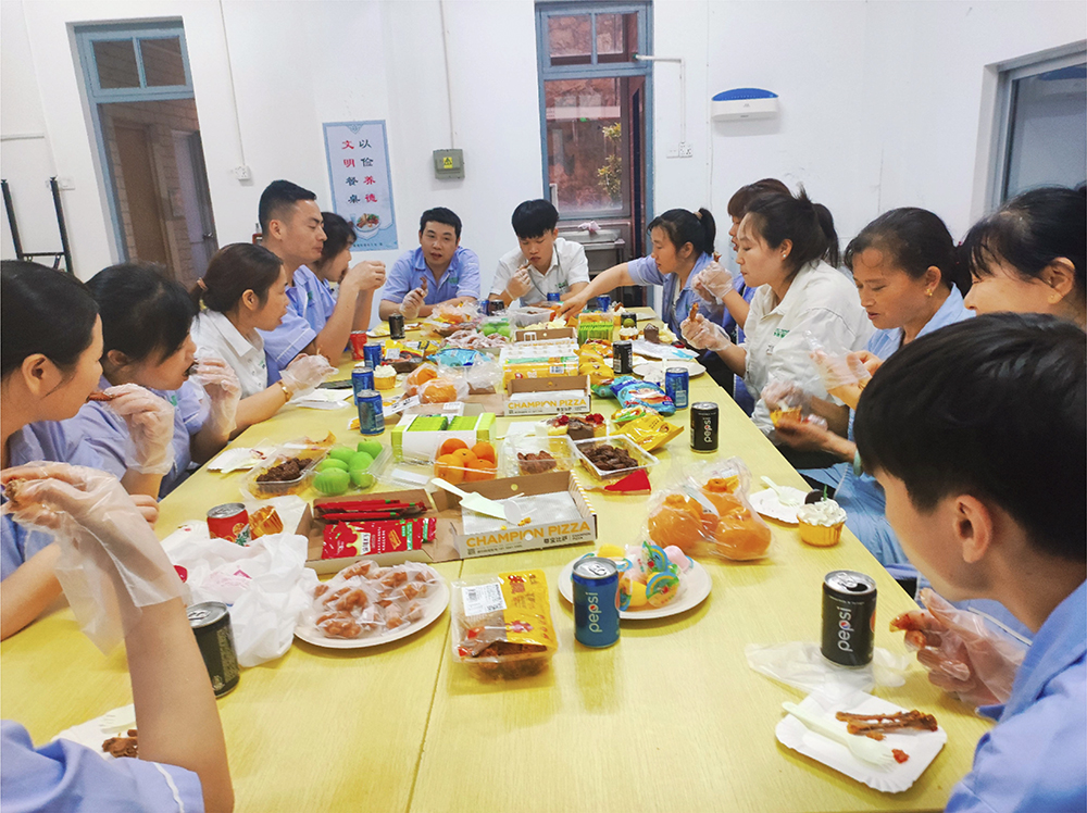 雅香麗化妝用品（深圳）有限公司每月生日會福利！